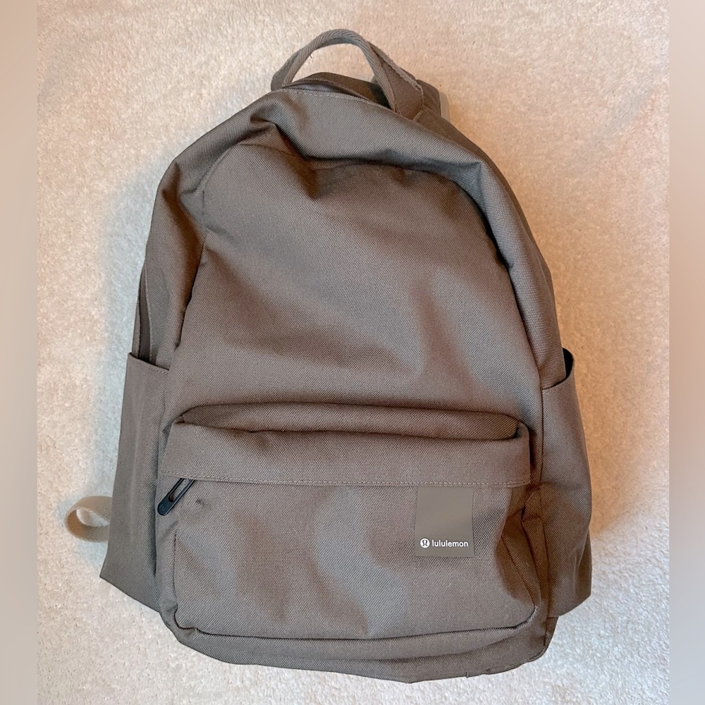 Lululemon Command the Day Backpack 25L